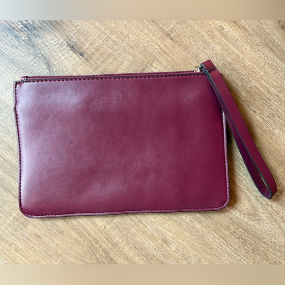 🖤2/$40 NWOT Nine West Burgundy Quilted Clutch - Picture 3 of 4